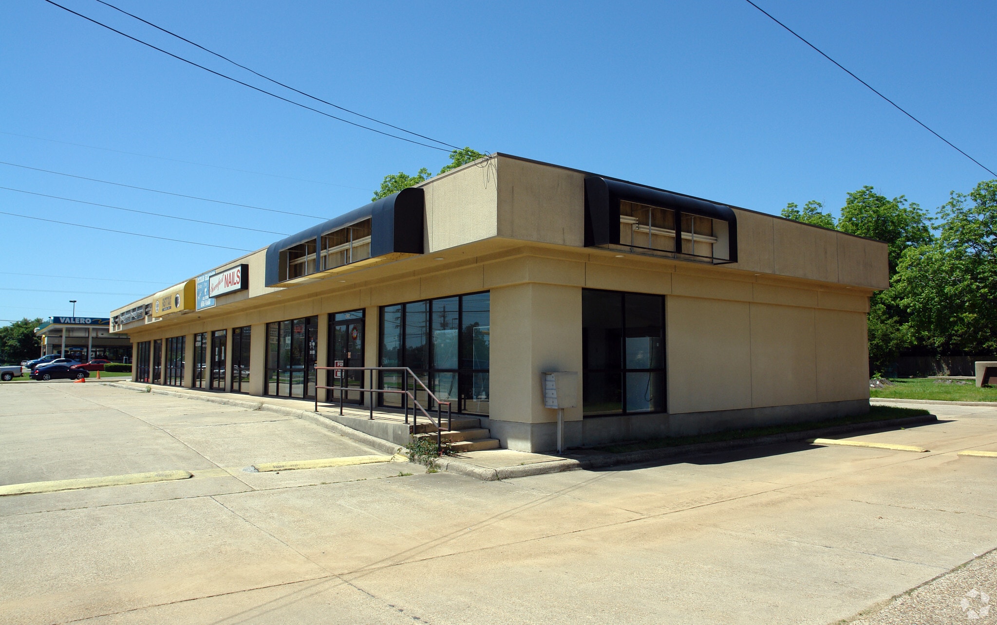 8236-8240 Jewella Ave, Shreveport, LA for Sale