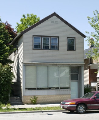 Milwaukee, WI Retail - 2417 S Howell Ave
