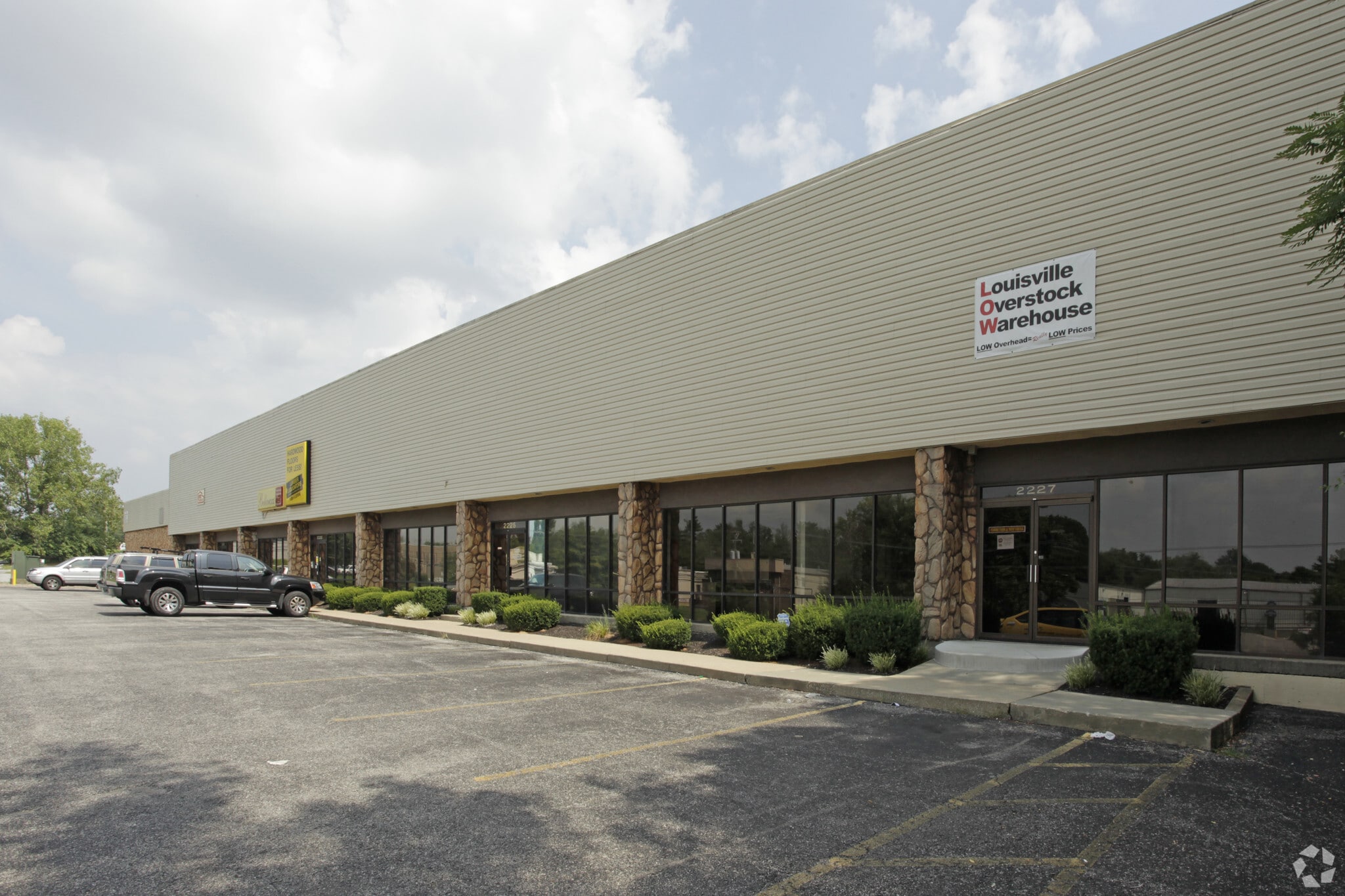 2207-2227 Plantside Dr, Louisville, KY for Rent