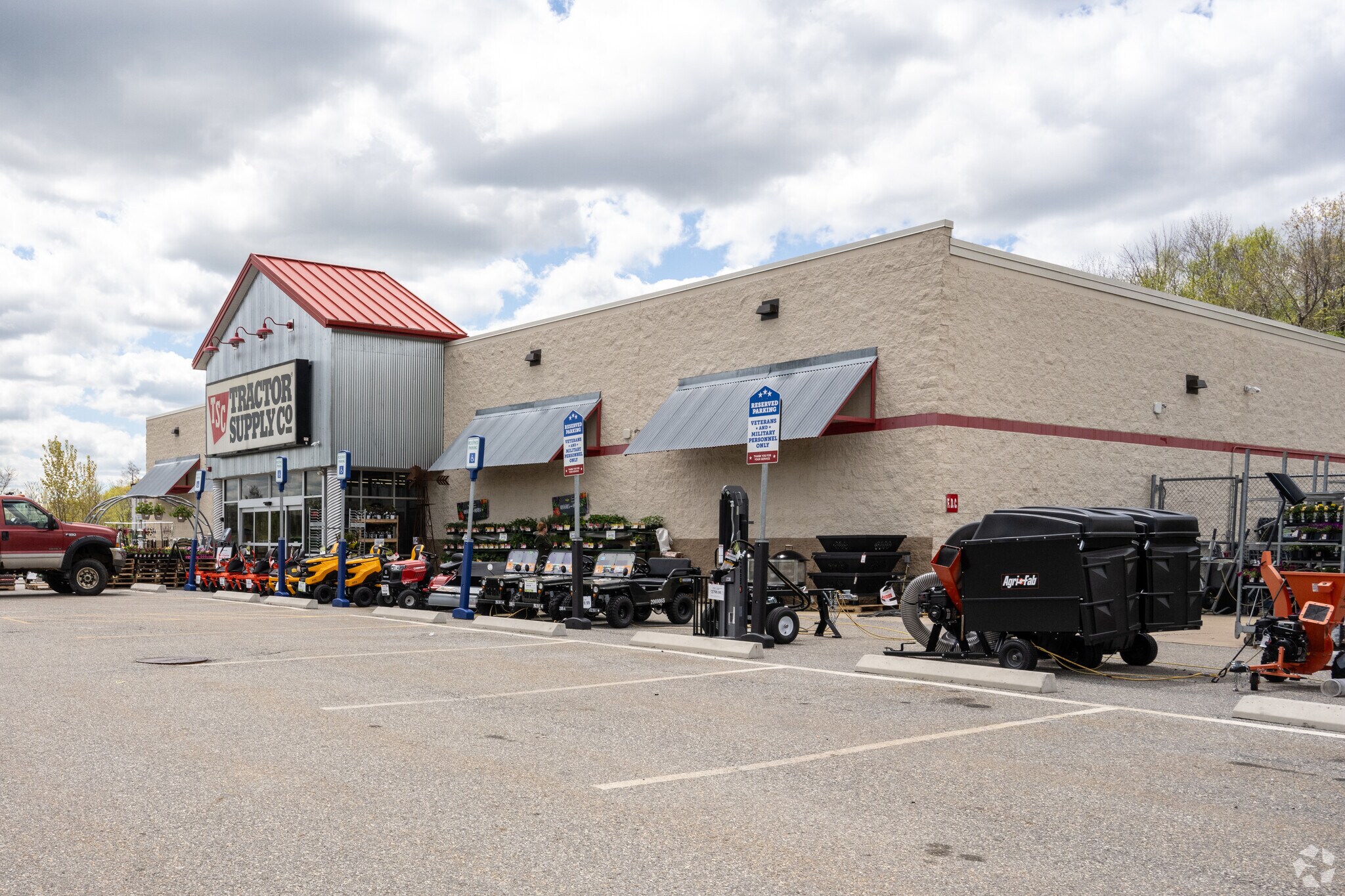 1445 Main St, Leicester, MA for Sale