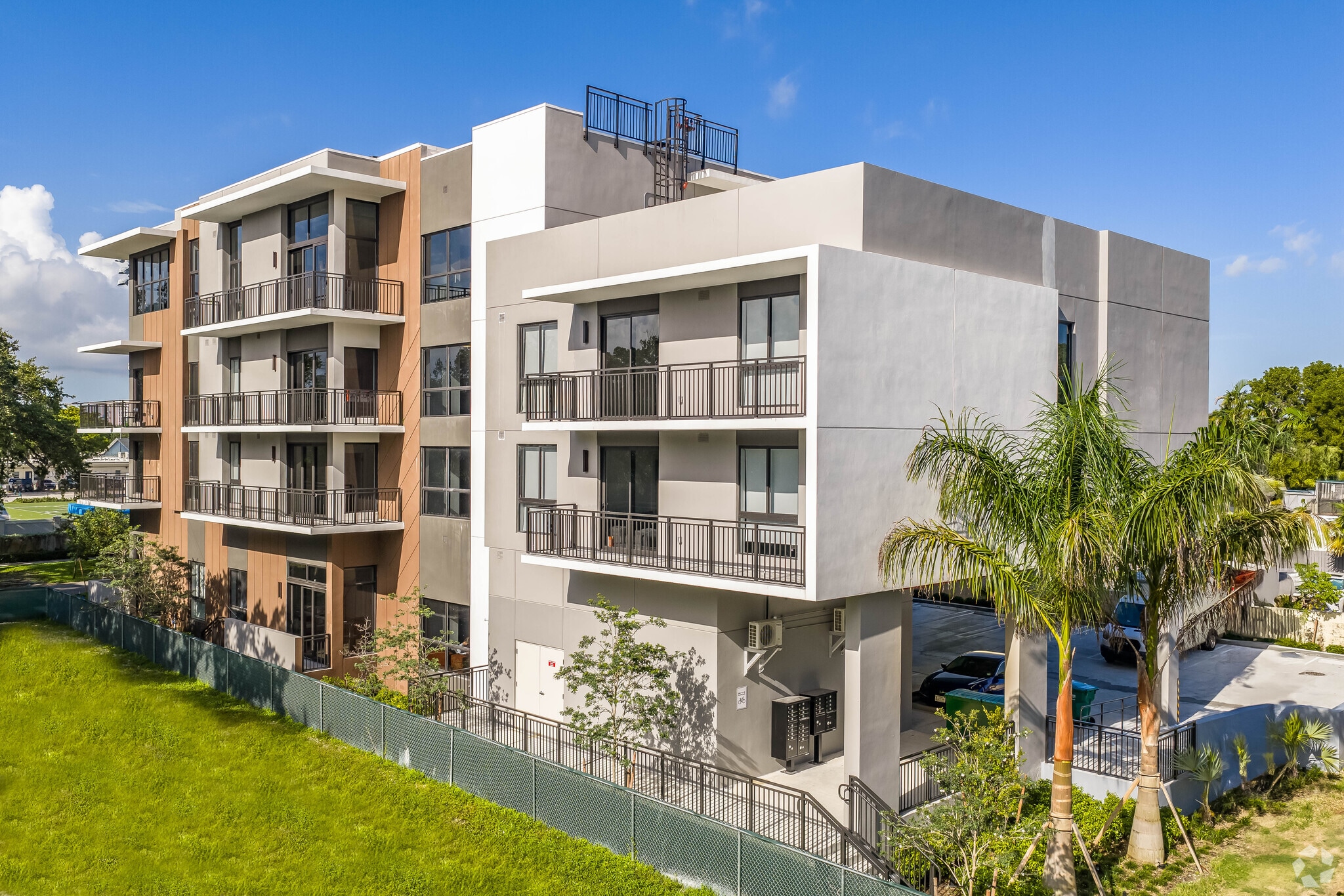 2479 Northeast 192 Street, Miami, FL for Sale