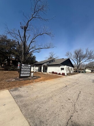 Arlington, TX Office/Retail - 925 W Mitchell St Arlington, TX Office/Retail - 925 W Mitchell St