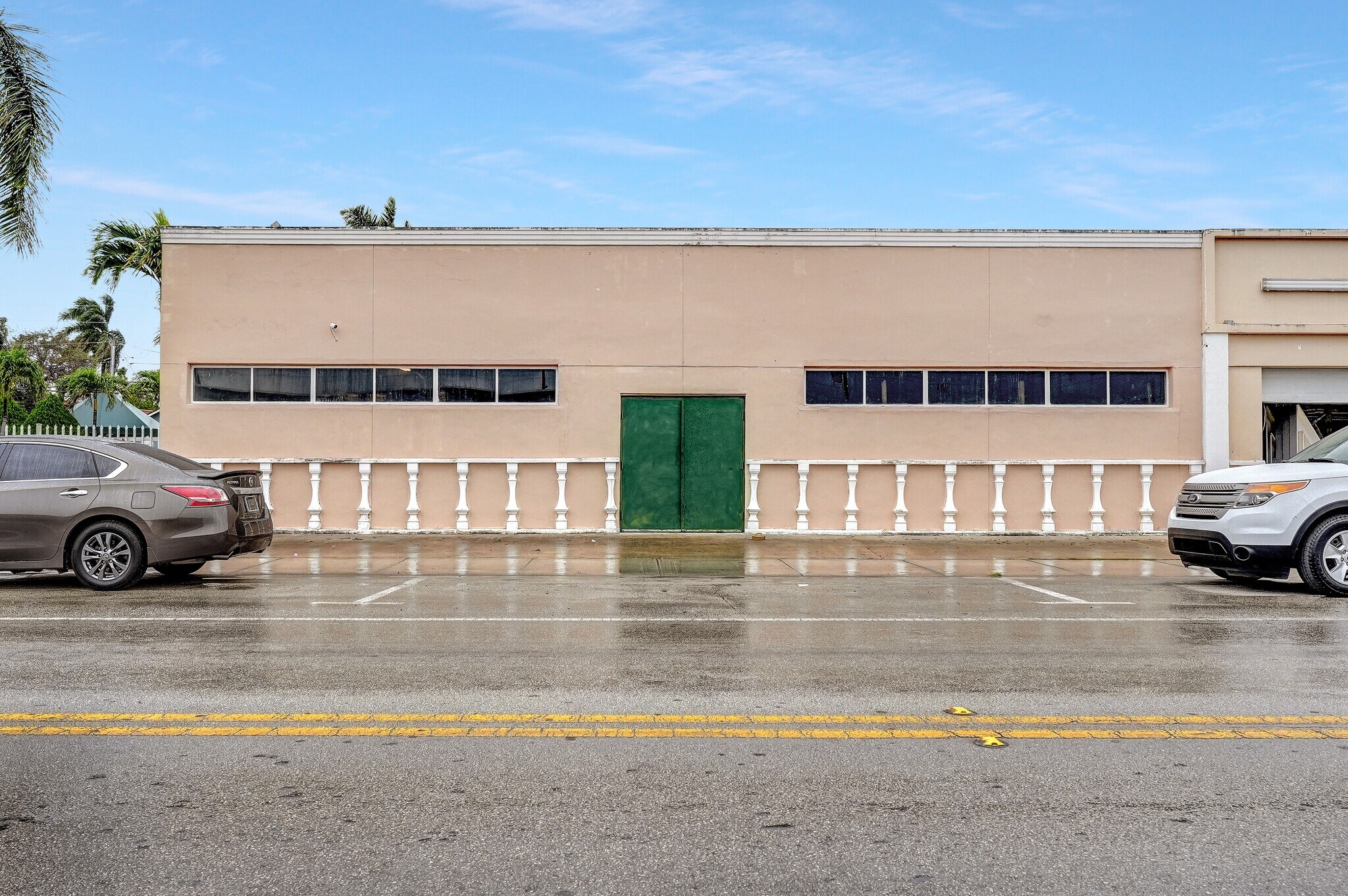 161 W Mowry Dr Homestead, FL 33030 Industrial Property for Lease on