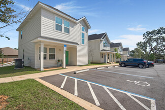 Pensacola, FL Apartments - 9822 Utopia Dr