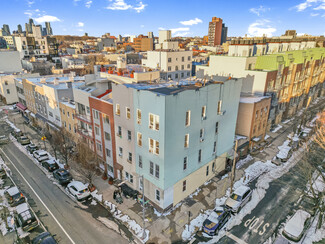 Brooklyn, NY Apartments - 366 Manhattan Ave