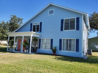 Rockport, TX Apartments - 4042 Loop 1781