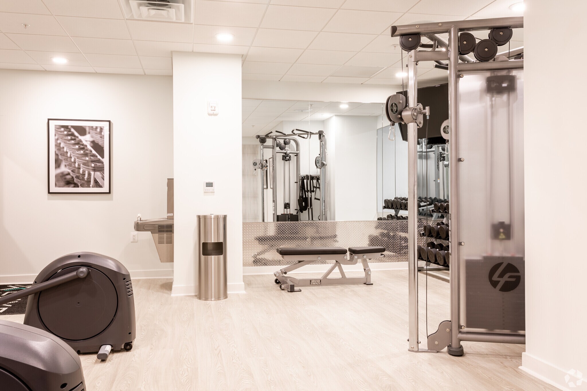 1 Woodbridge Ctr, Woodbridge, NJ for Rent