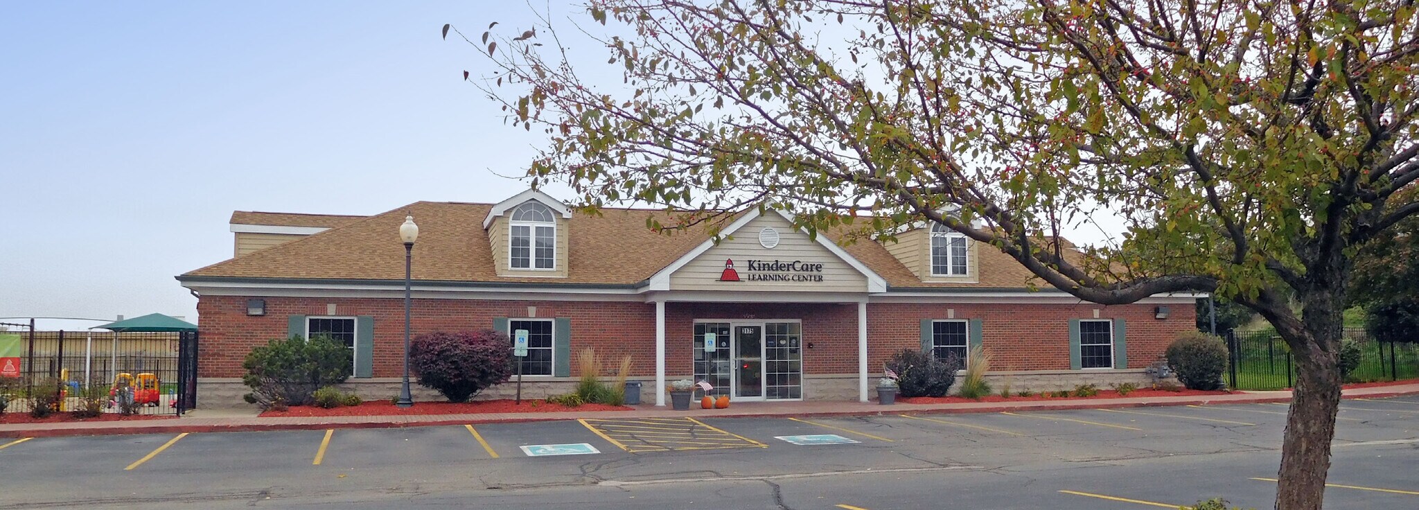 3175 Hillside Dr, Delafield, WI for Rent