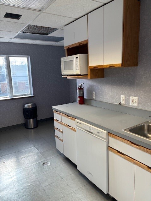 20411 W 12 Mile Rd, Southfield, MI for Rent