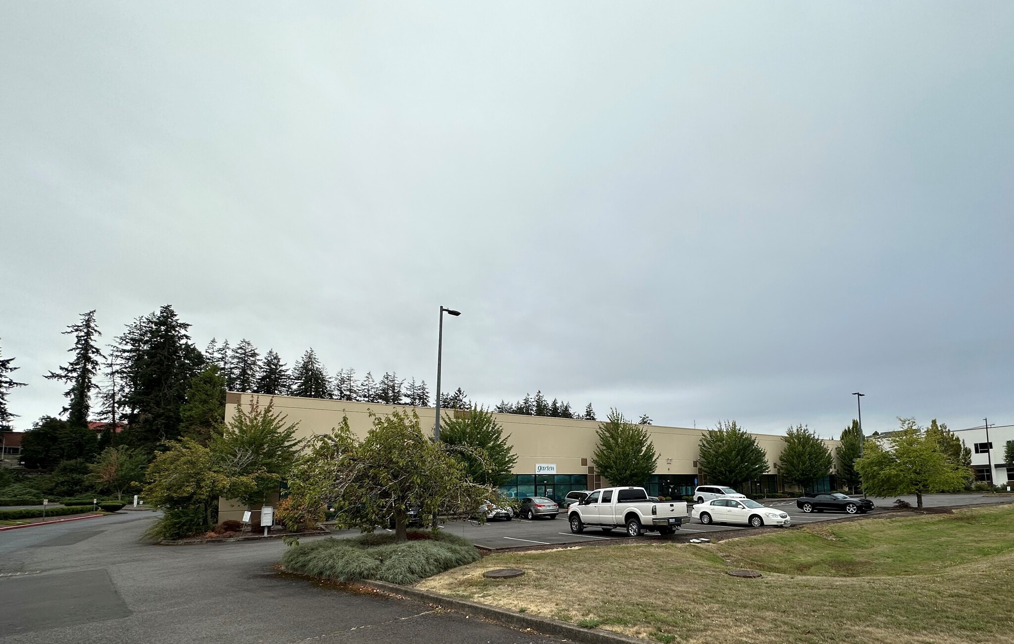 3995 Fairview Industrial Dr, Salem, OR for Rent