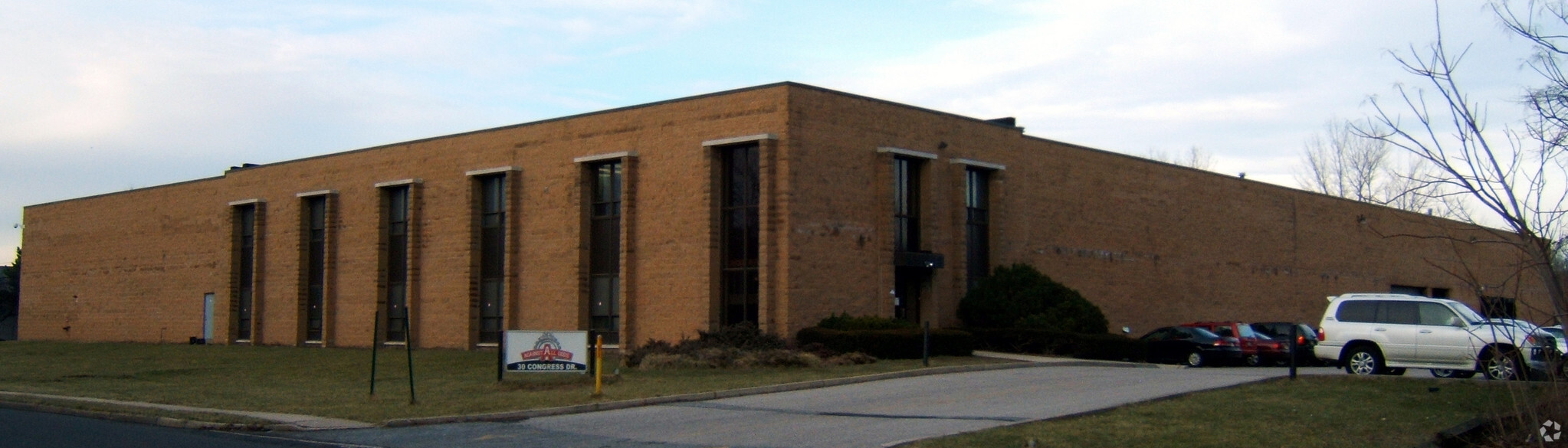 30 Congress Dr, Moonachie, NJ for Rent
