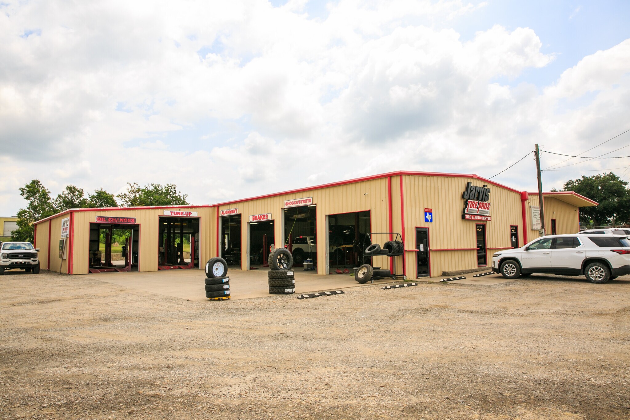 605 S Blue Bell Rd, Brenham, TX for Sale