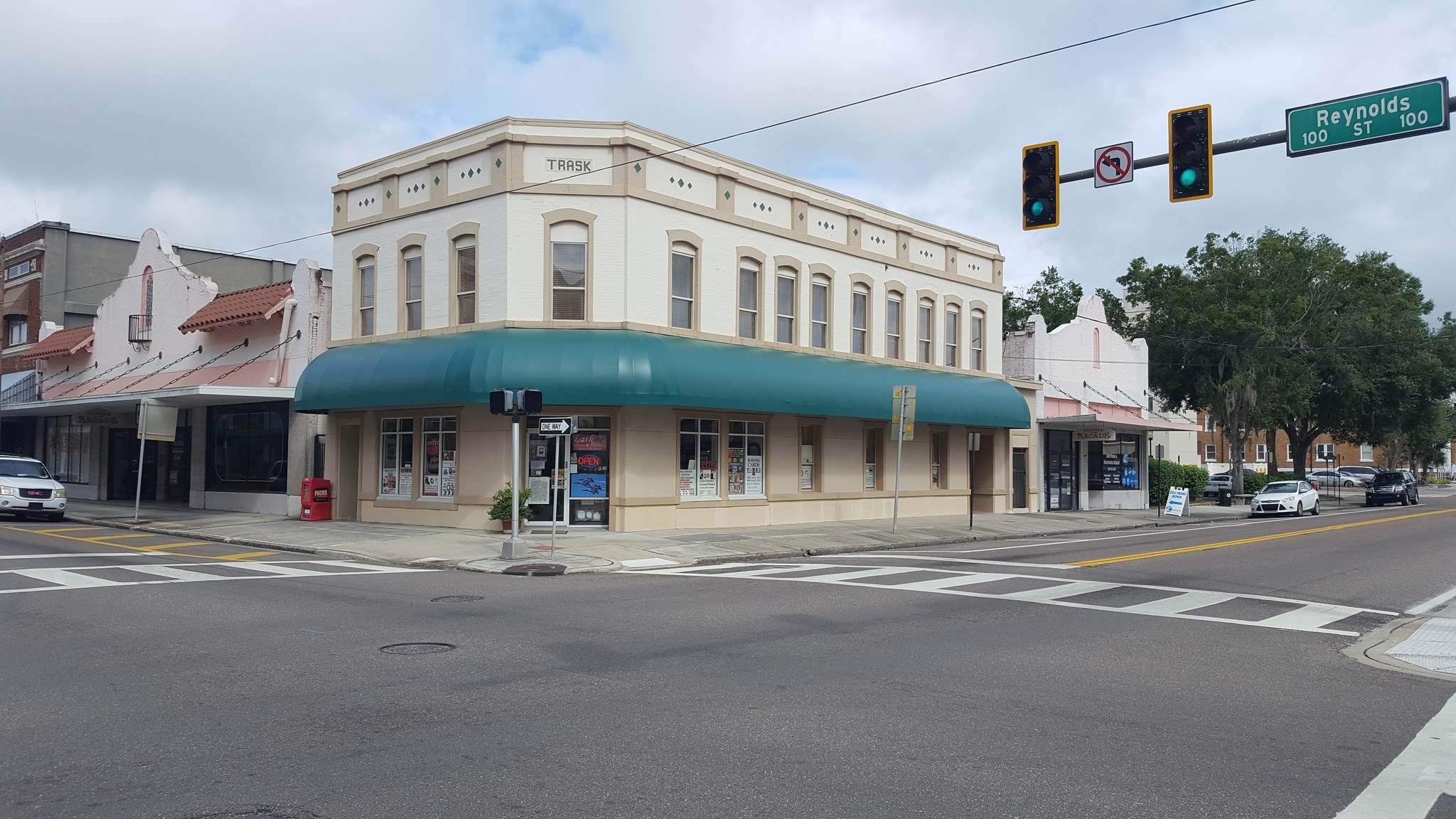 102 W Reynolds St Plant City, FL 33563 Office Property for Lease on