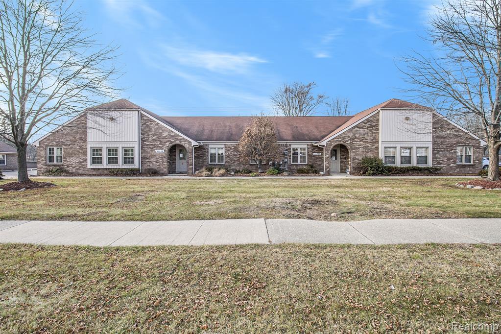 21999 Farmington Rd, Farmington Hills, MI for Sale
