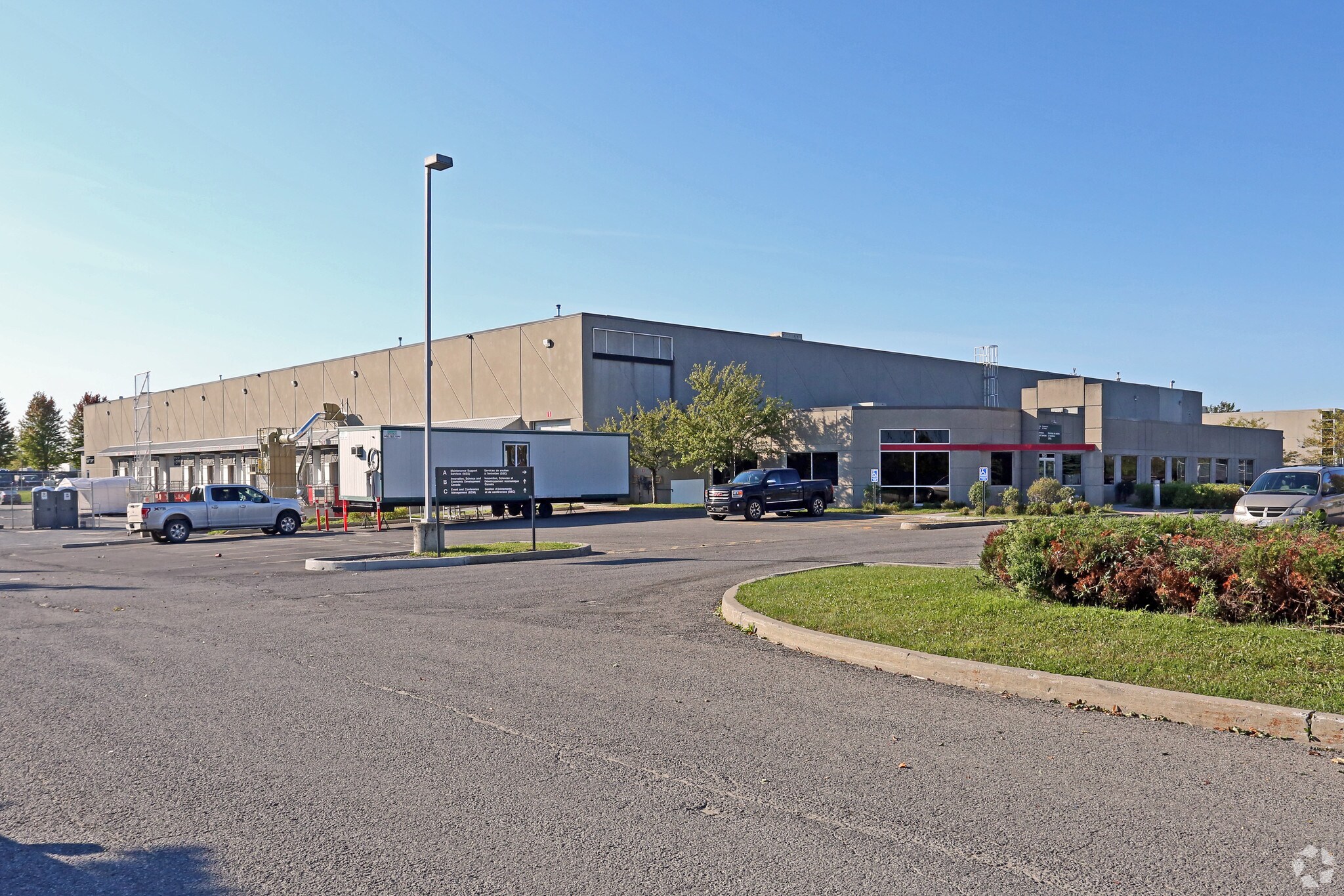 950 Ages Dr, Ottawa, ON for Rent