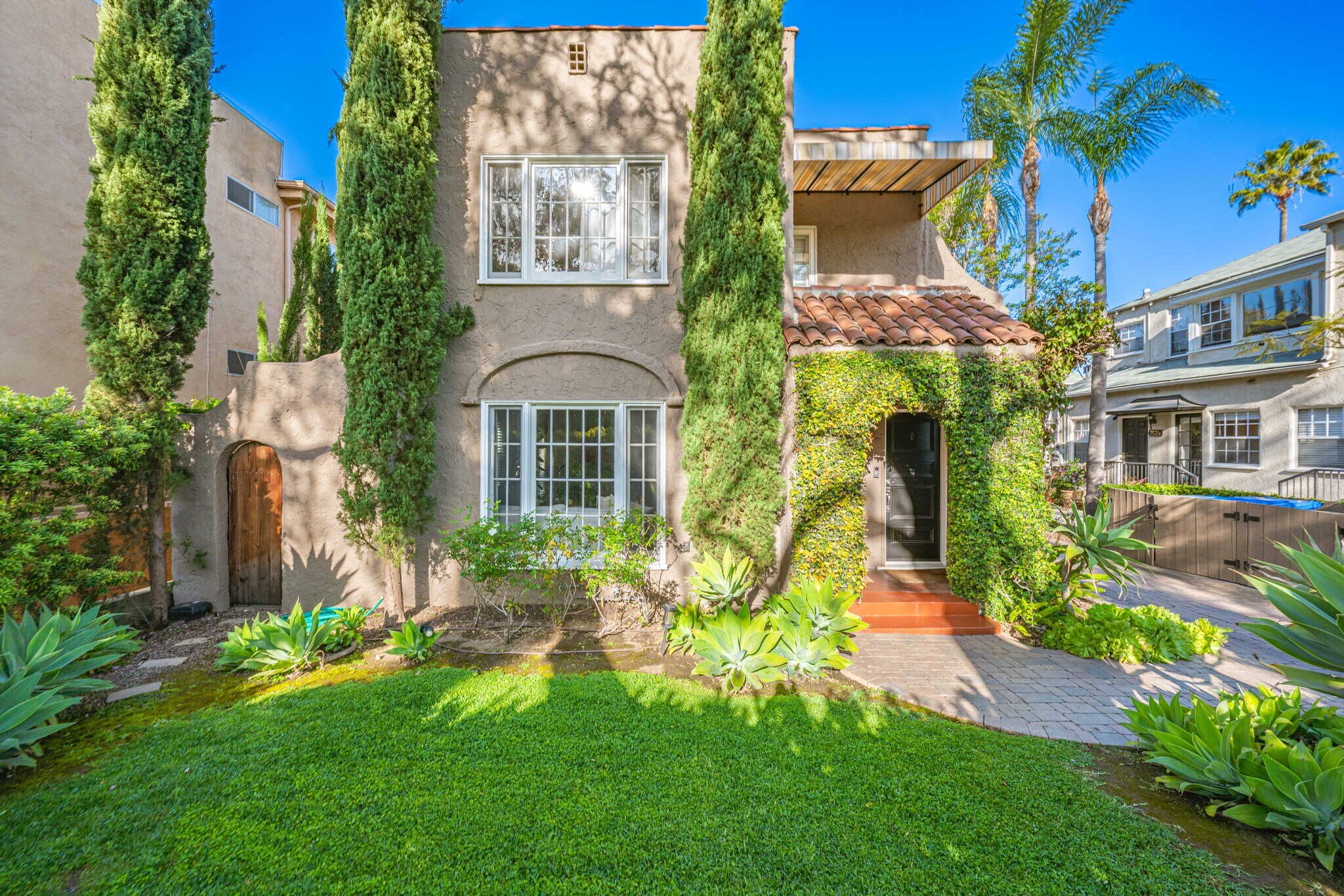 745 N Hayworth Ave, Los Angeles, CA for Sale