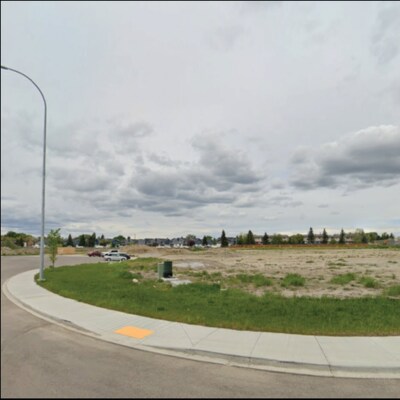 5236 28 Ave, Calgary, AB for Rent