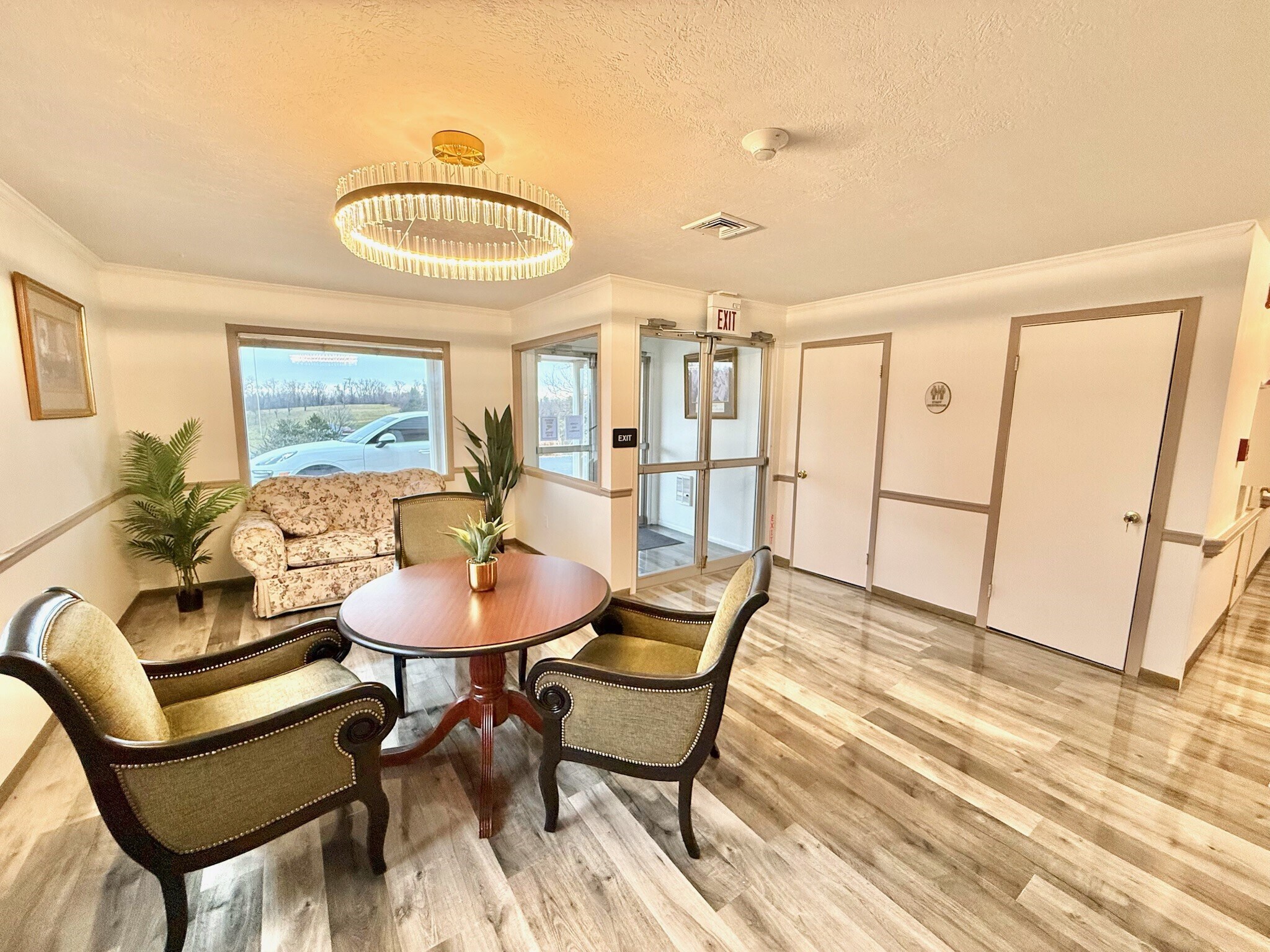 145 Broadlawn Dr, Elizabeth, PA for Sale