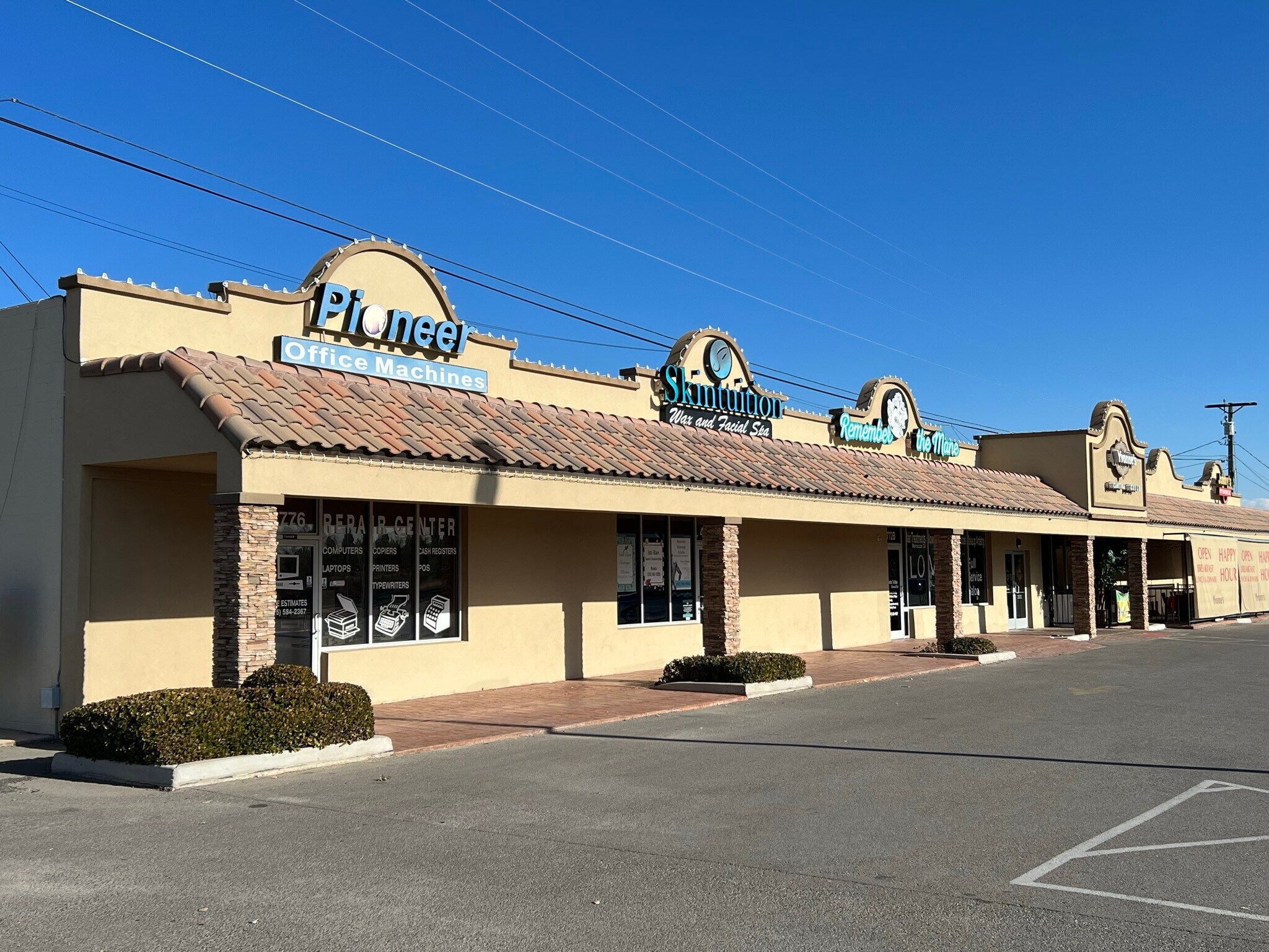 4760-4774 Doniphan Dr, El Paso, TX for Rent