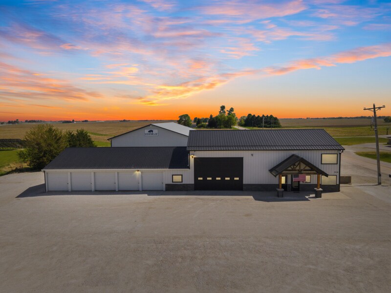 214 S Airport Rd, Washington, IA for Sale