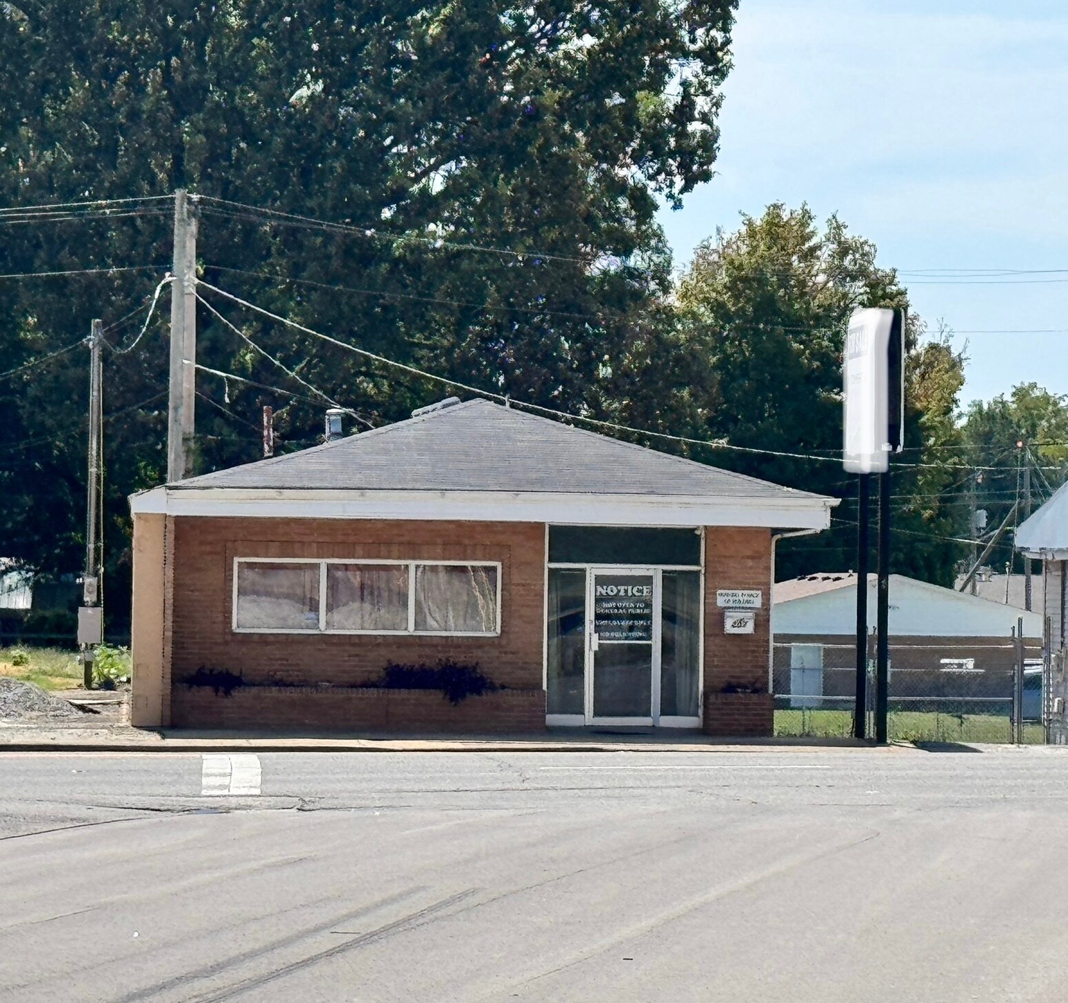 207 E Gaines St, Lawrenceburg, TN for Sale