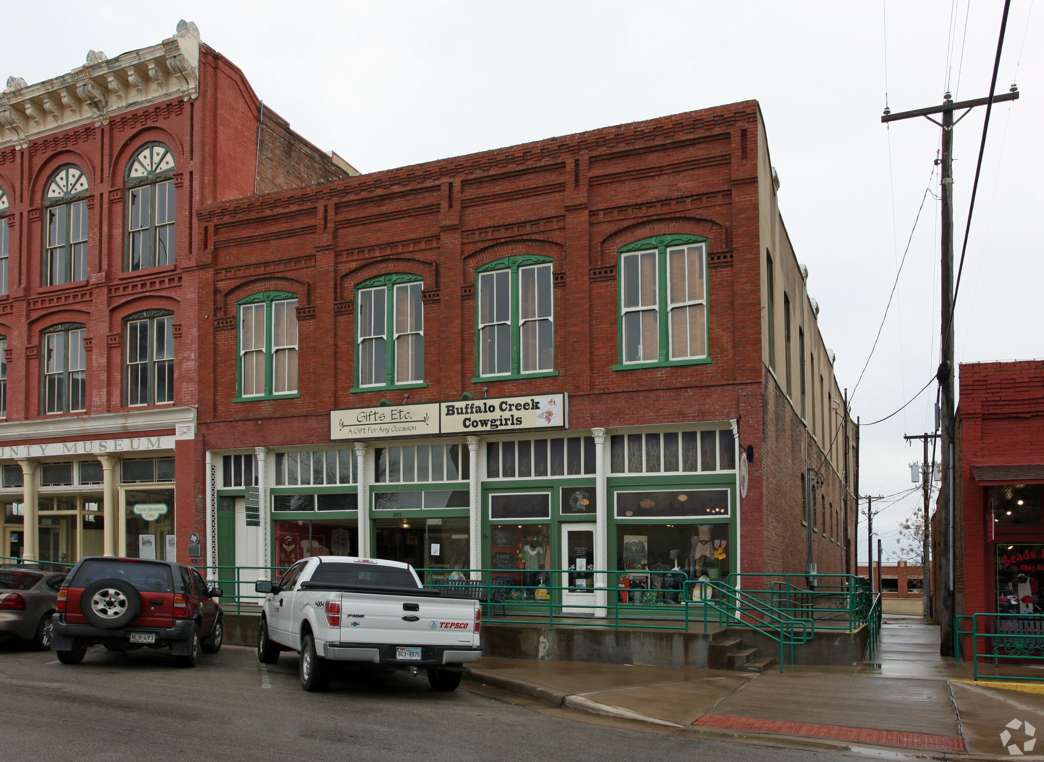 203-207 S College St, Waxahachie, TX for Rent