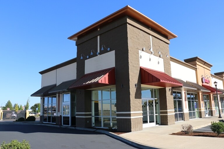 210 W Ellendale Ave, Dallas, OR for Rent