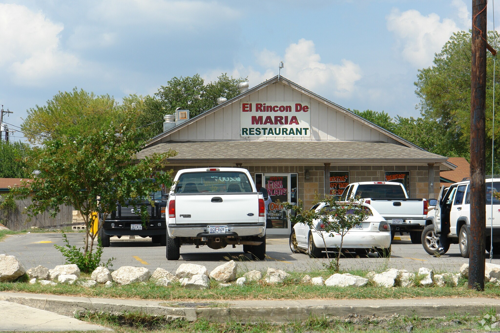 2511 Ackerman Rd San Antonio, TX 78219 Retail Property for Lease on