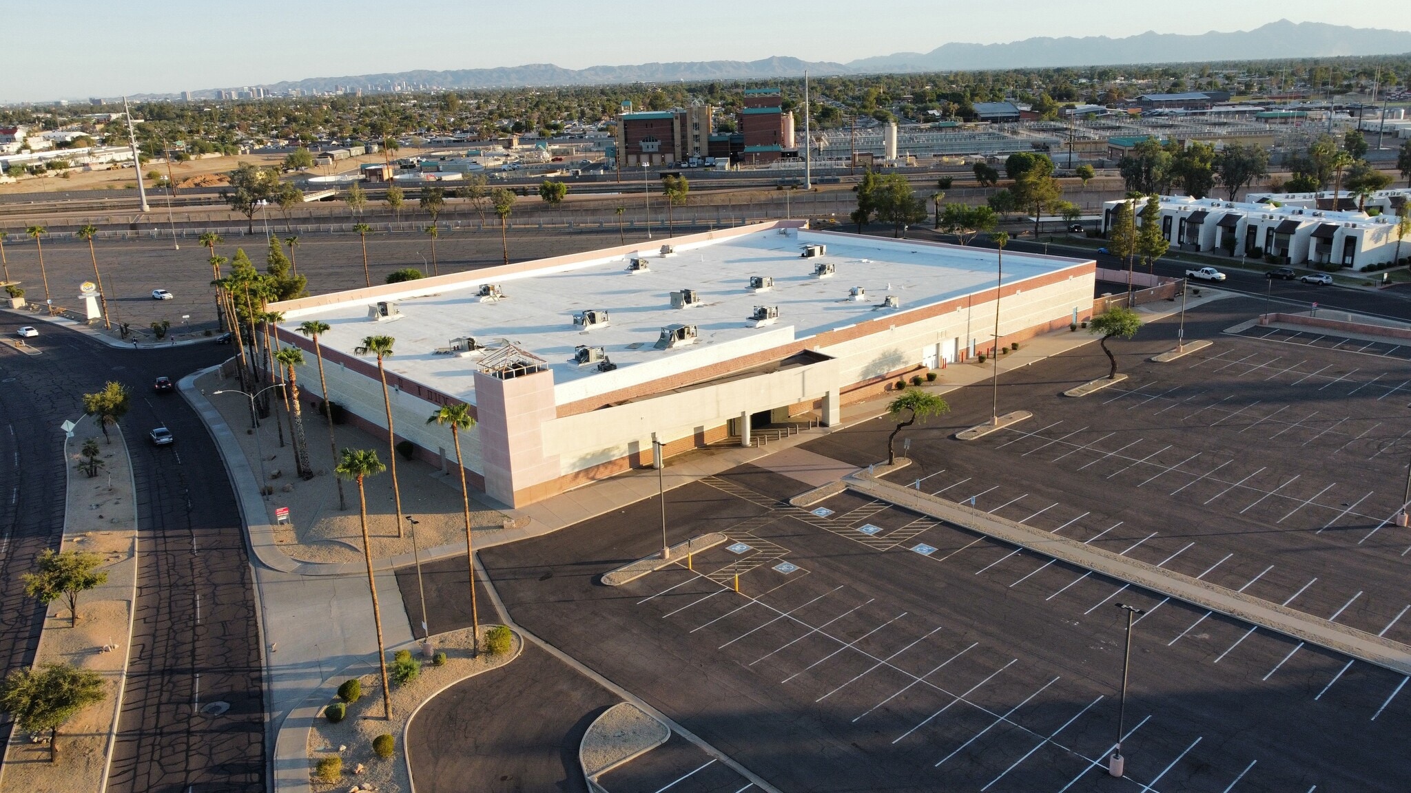 9446 N Metro Pky W, Phoenix, AZ for Sale