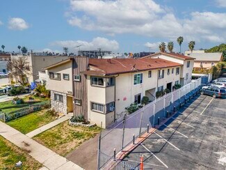Los Angeles, CA undefined - 933 S Norton Ave