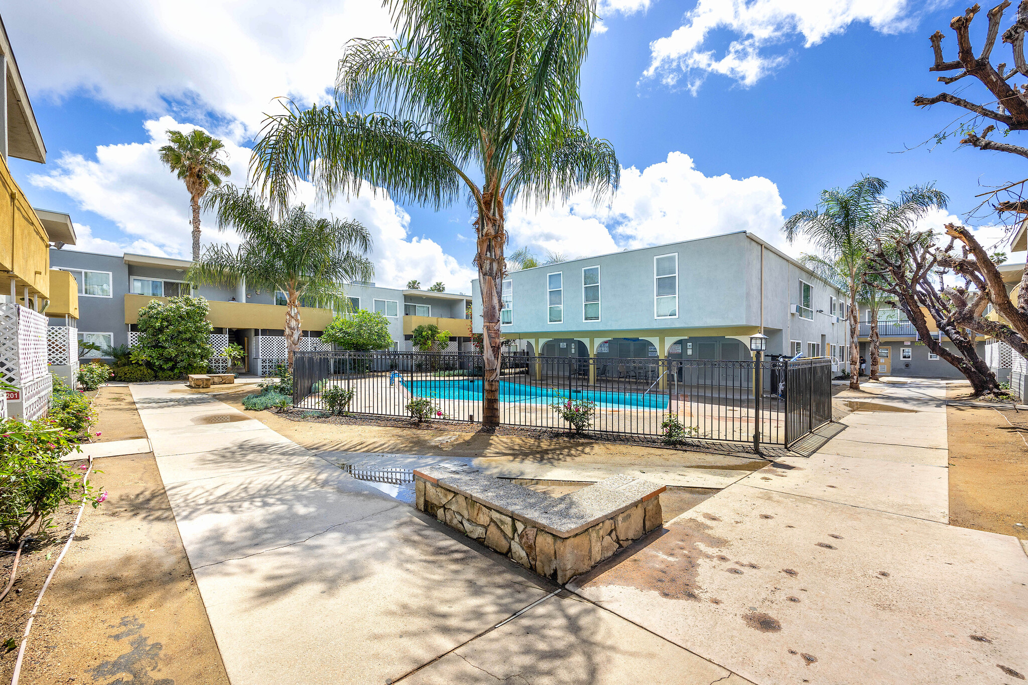 19344 Wyandotte St, Reseda, CA for Sale