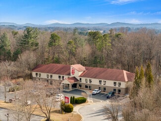 Hendersonville, NC Hospitality - 240 Mitchelle Dr