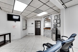 Plantation, FL Medical - 9633 W Broward Blvd