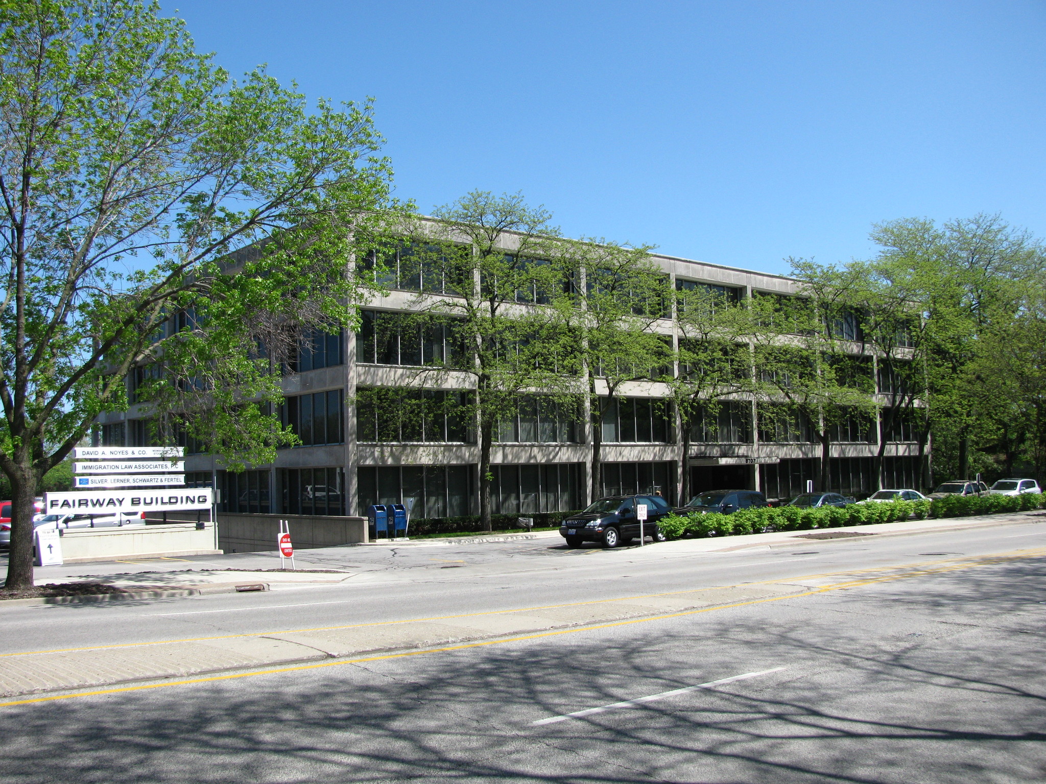 8707 Skokie Blvd, Skokie, IL for Rent