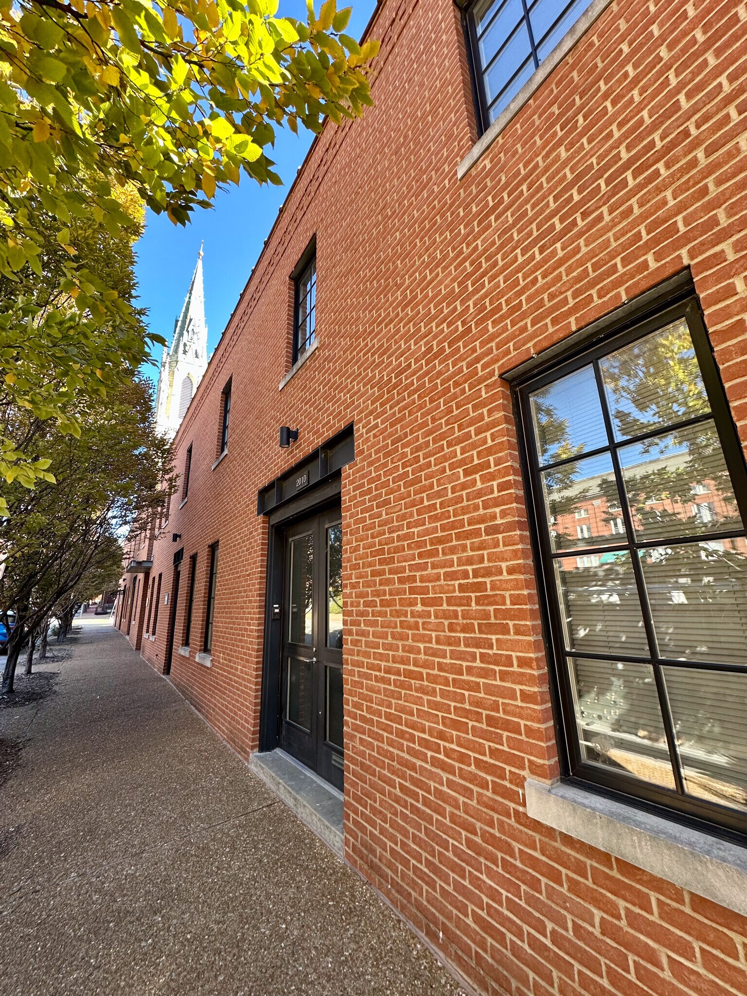 2010 S 8th St, Saint Louis, MO for Rent