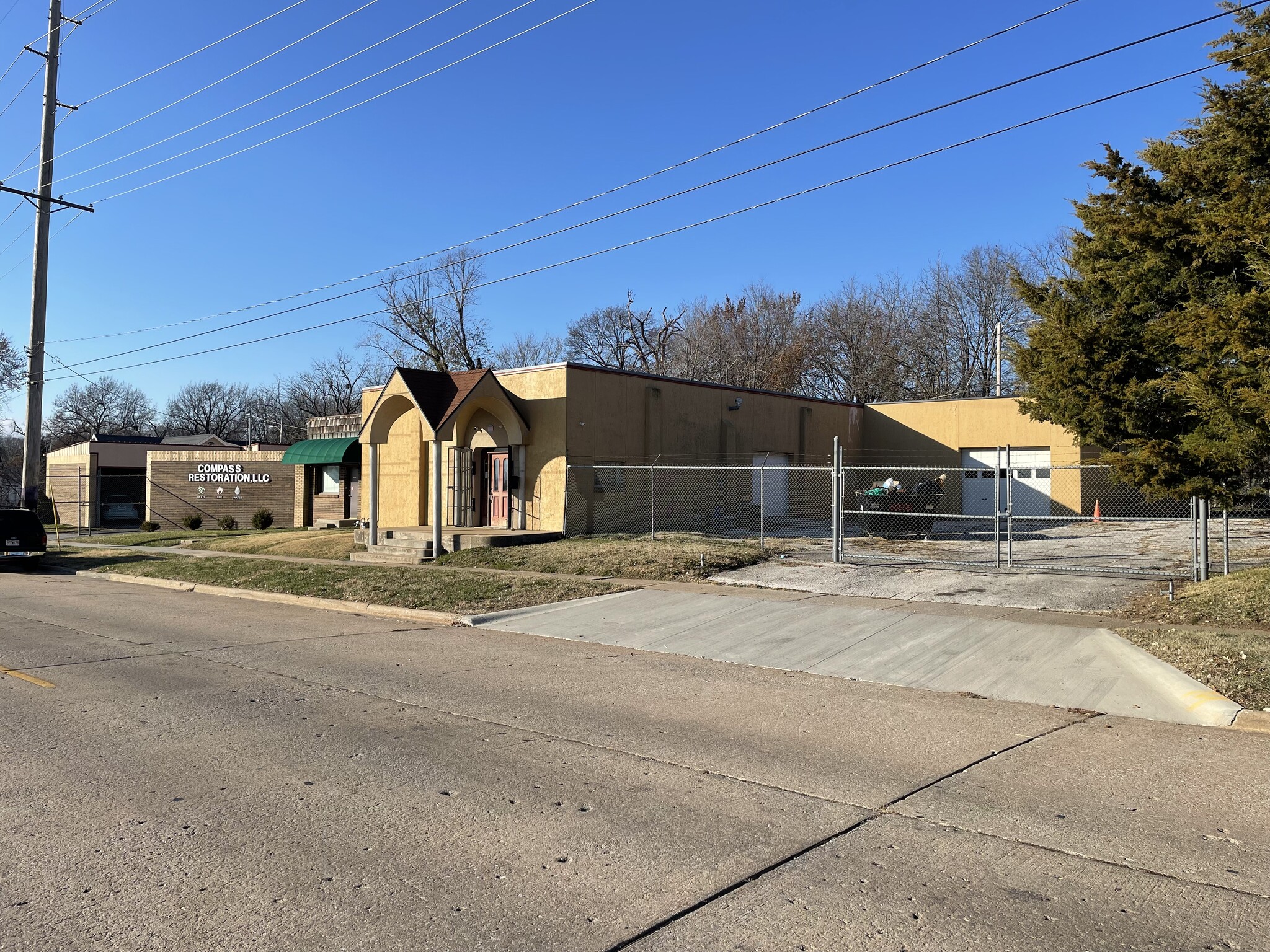 219 & 303 W Chase st, Springfield, MO for Sale