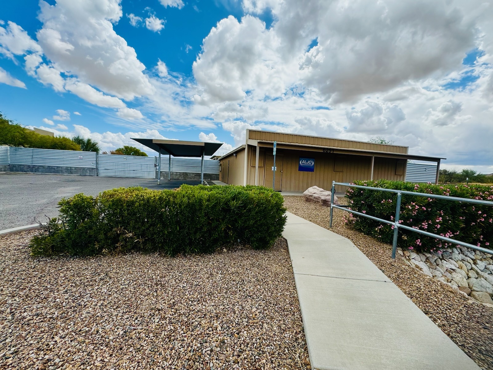 6251 S Tucson Blvd, Tucson, AZ for Rent