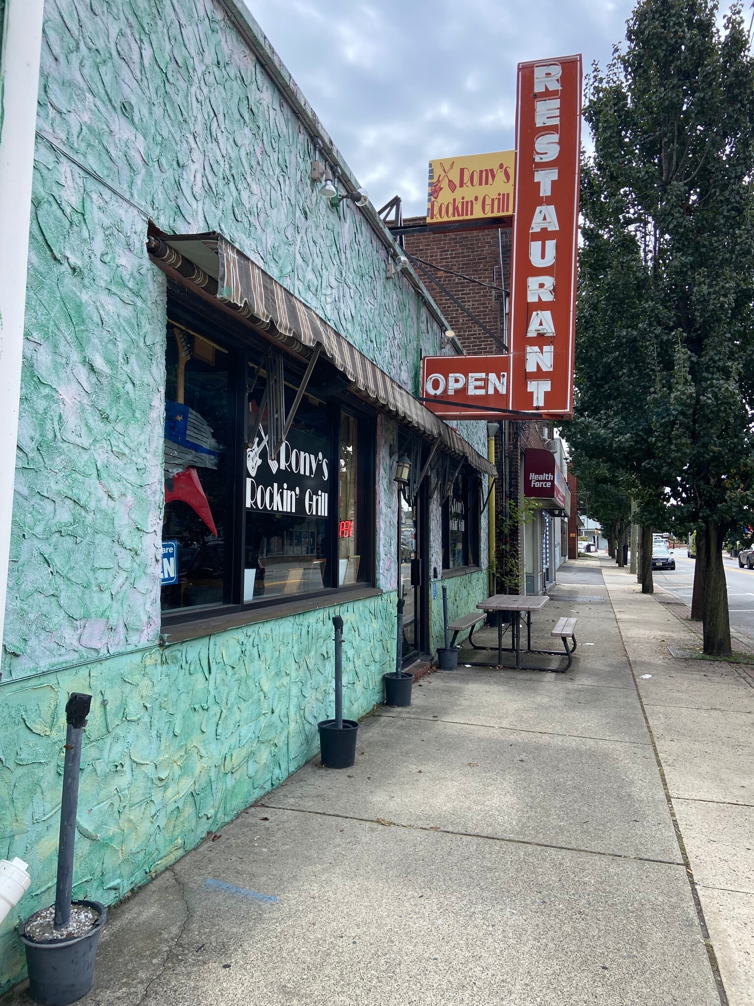 83 N Washington Ave, Bergenfield, NJ for Sale