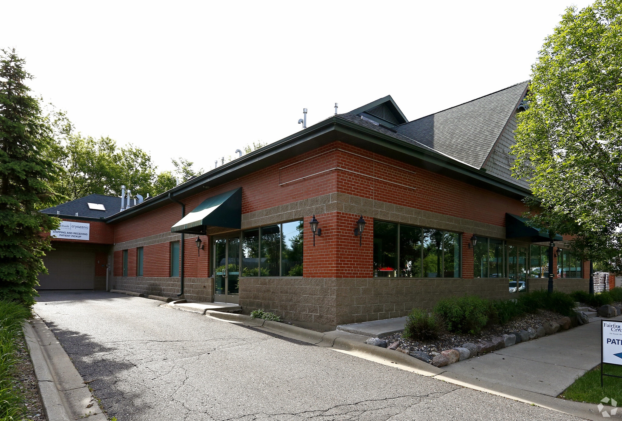 19401944 Lexington Ave N Roseville, MN 55113 Office Property for