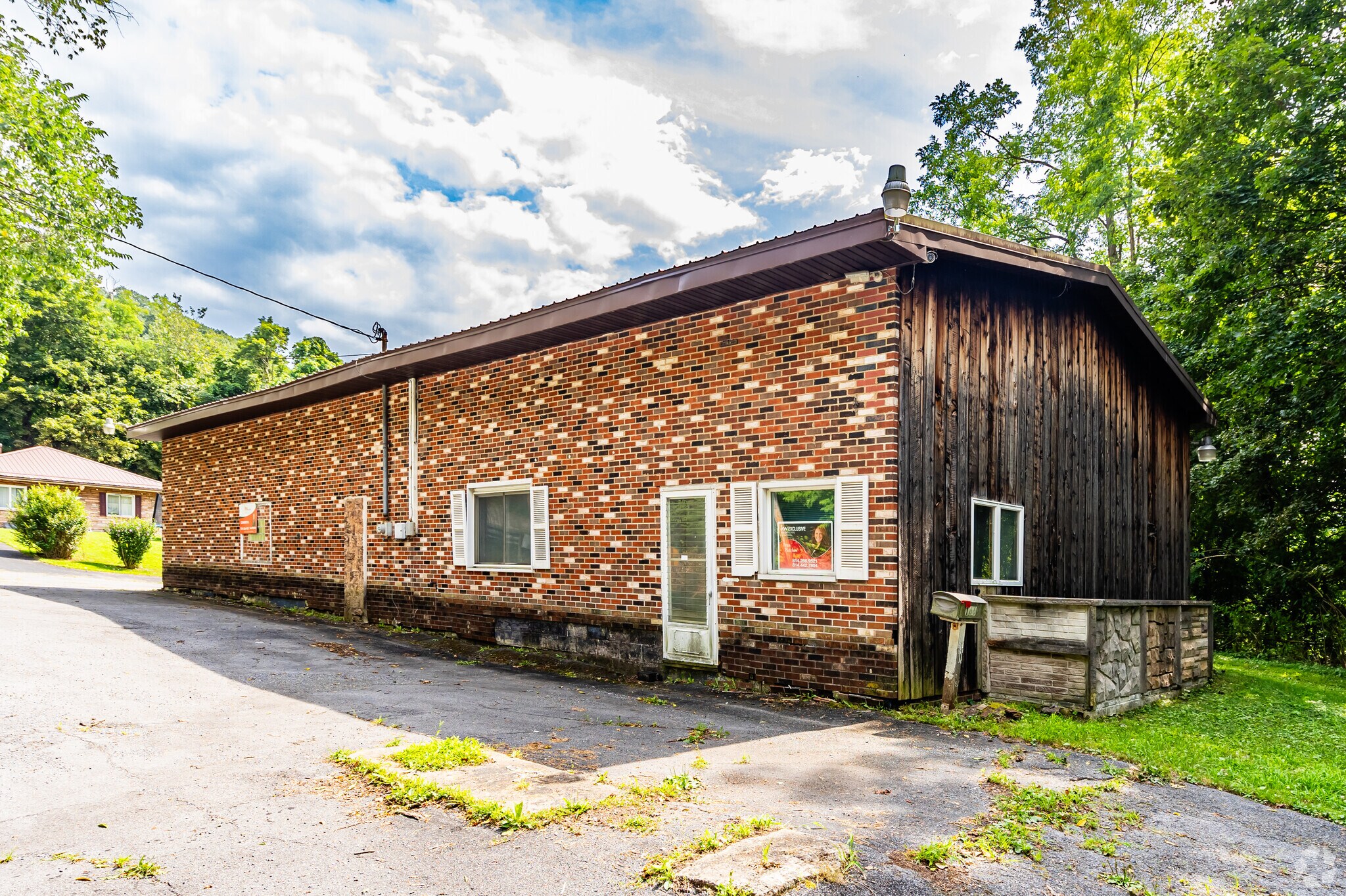 166 Highland Park Rd, Johnstown, PA for Sale