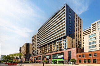 Montréal, QC Retail - 225 Rue Peel Montréal, QC Retail - 225 Rue Peel