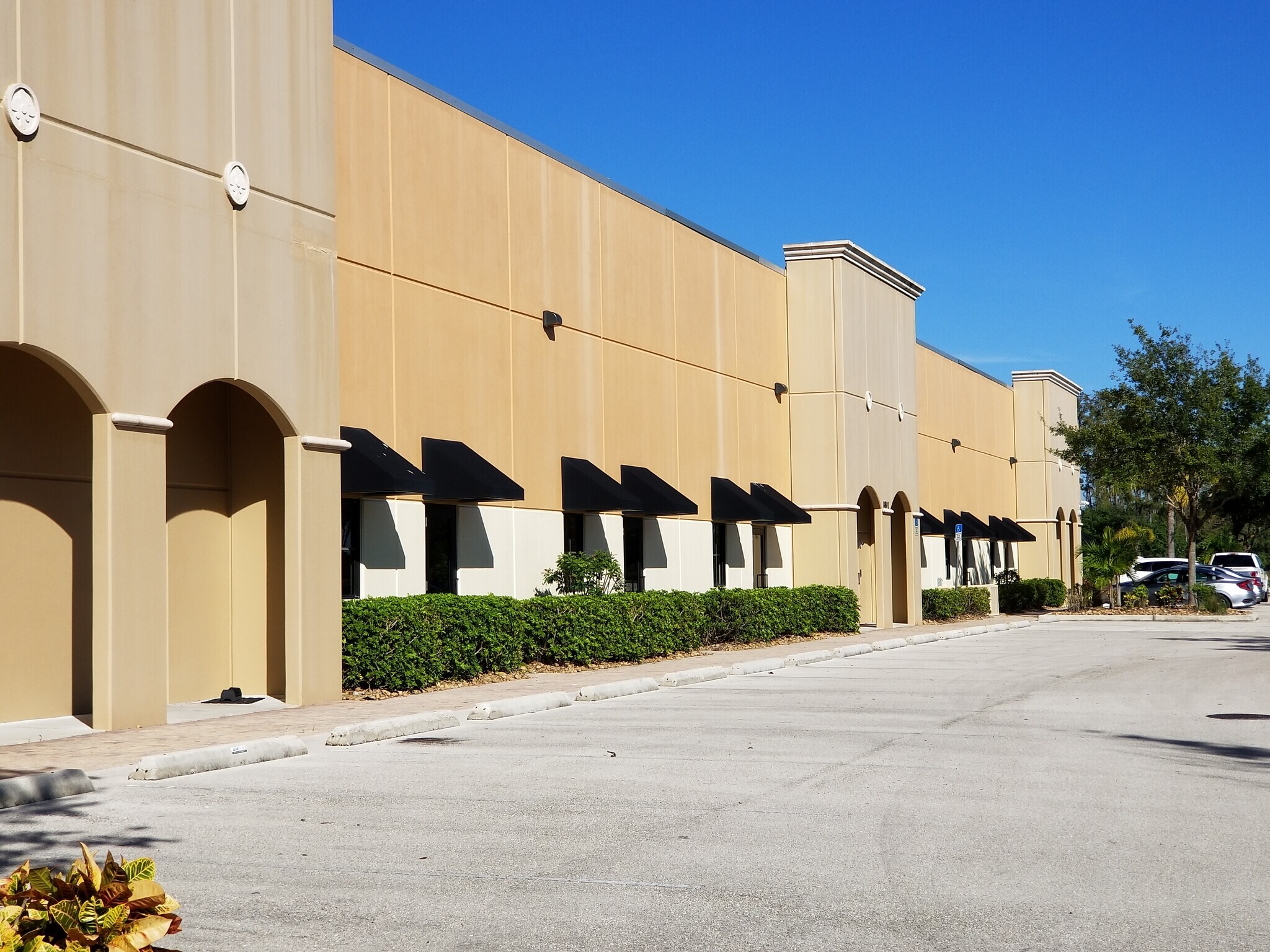 16121 Lee Rd, Fort Myers, FL for Sale