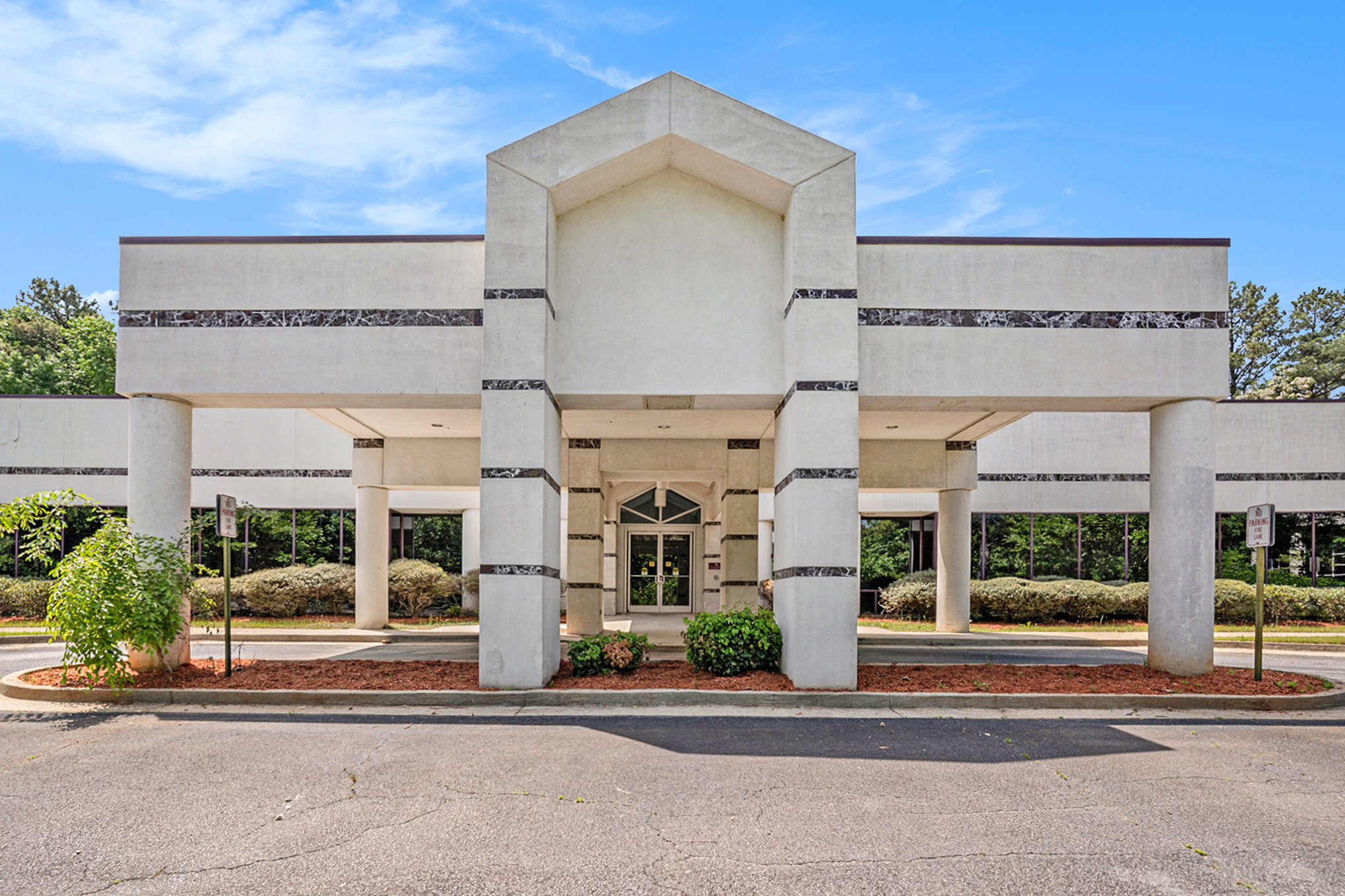 4000 Corporate Center Dr, Morrow, GA for Sale