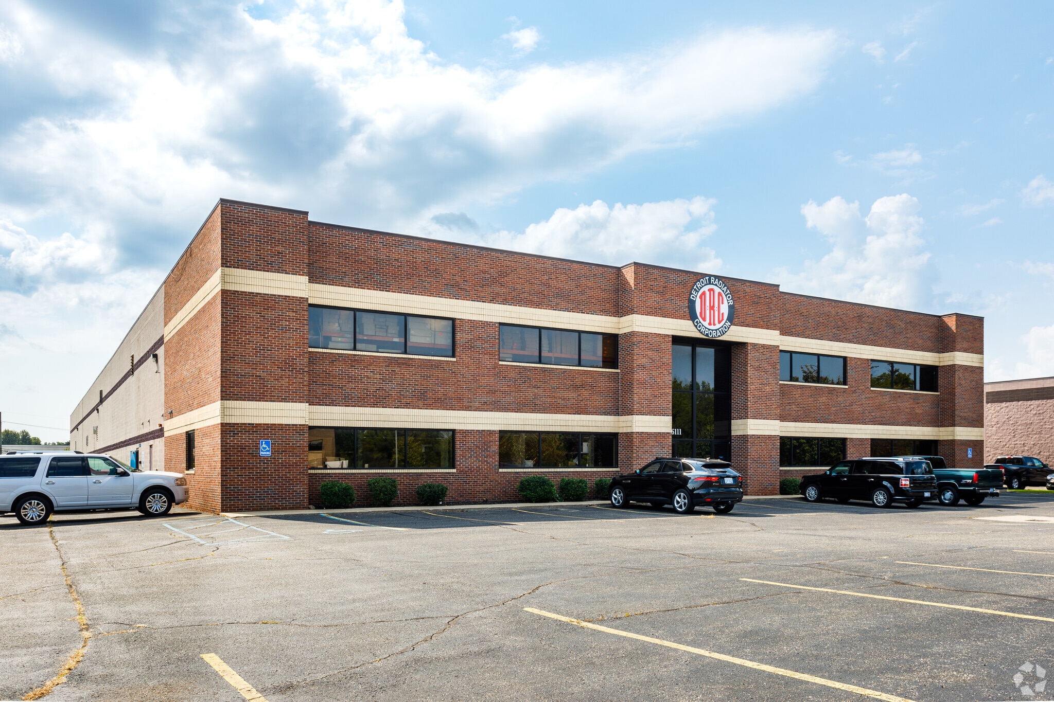 26111 Northline Rd Taylor, MI 48180 Industrial Property for Lease on