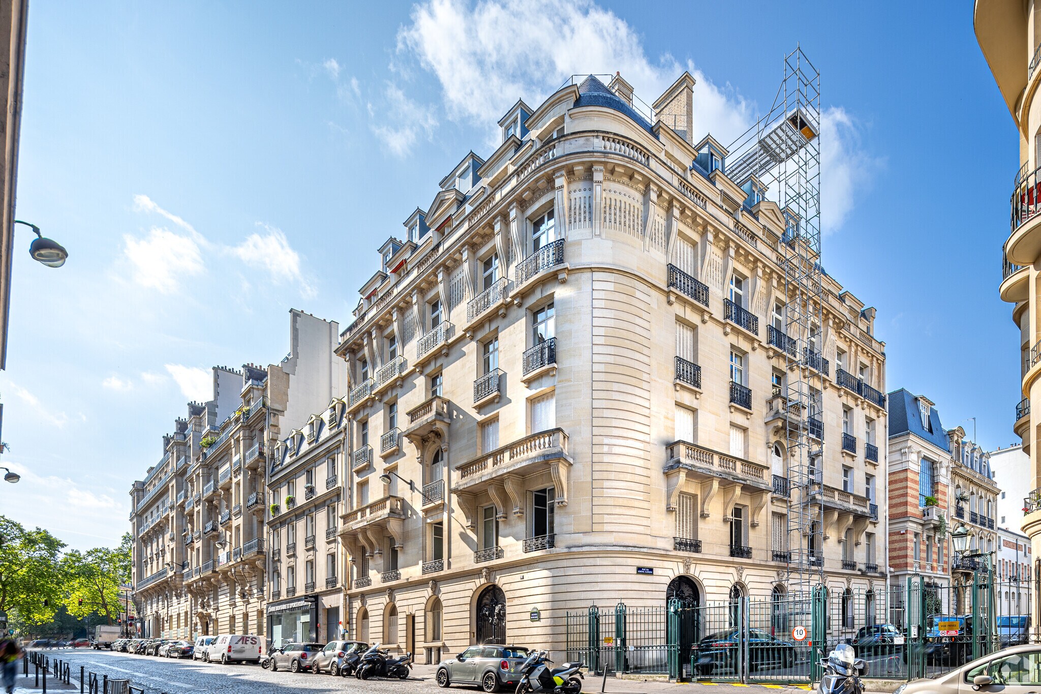 9 Avenue Bugeaud, Paris, PAR for Rent