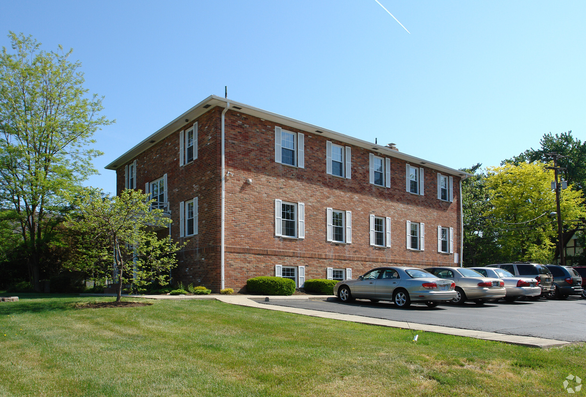 5830 N High St, Worthington, OH for Rent