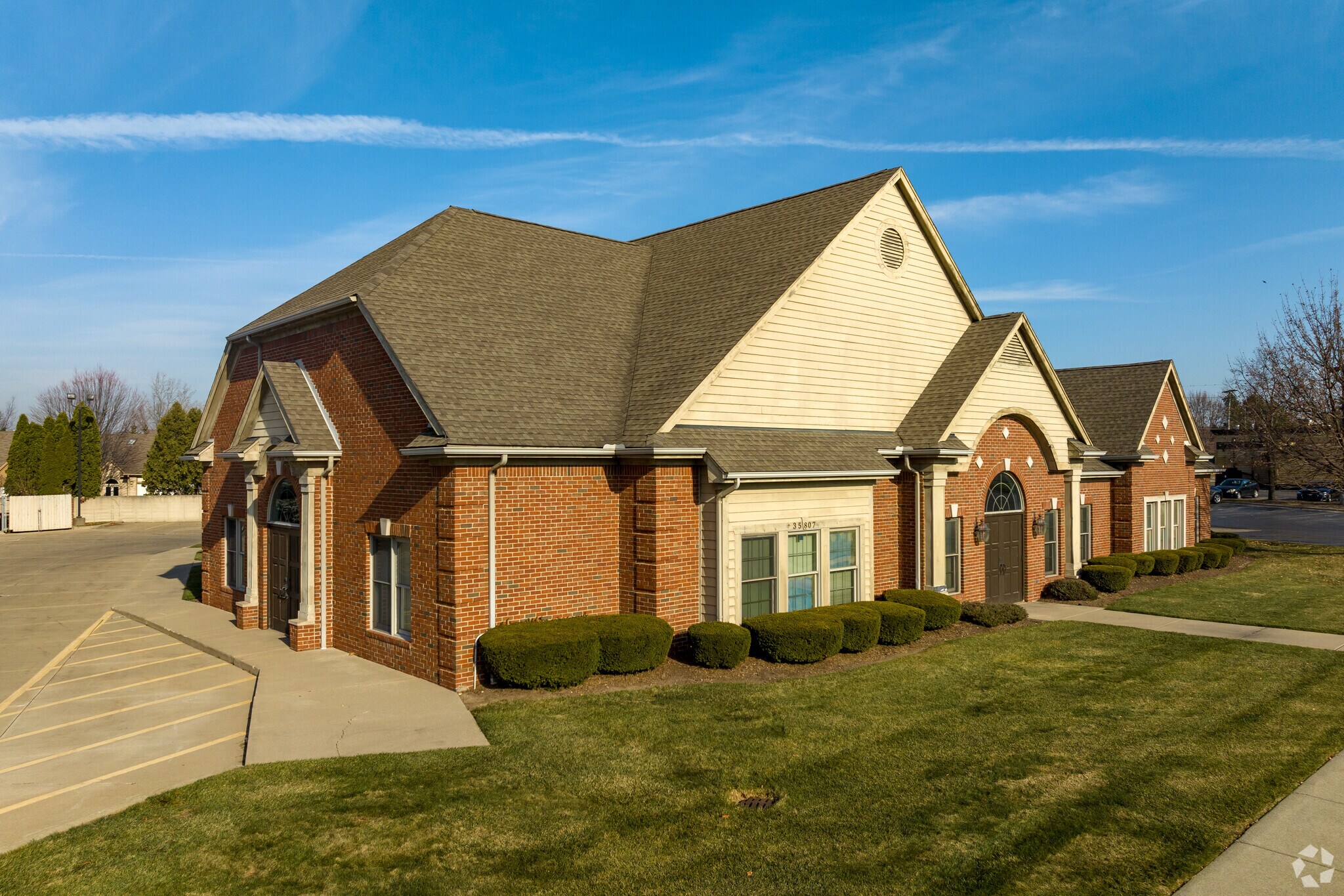 35807 Moravian Rd, Clinton Township, MI for Rent