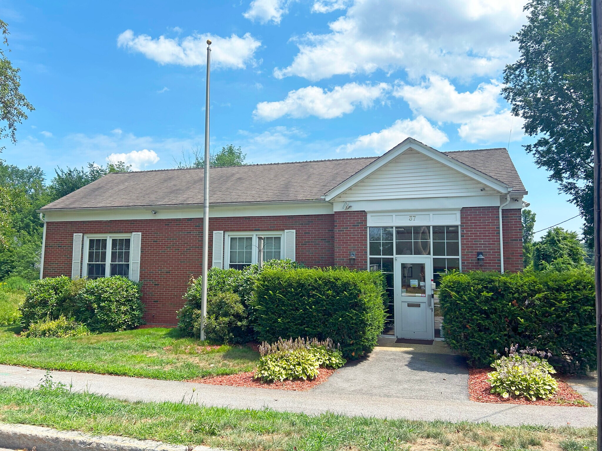 37 Washington St, Penacook, NH for Sale
