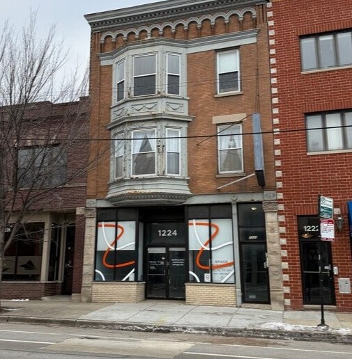 1224 W Belmont Ave, Chicago, IL for Rent