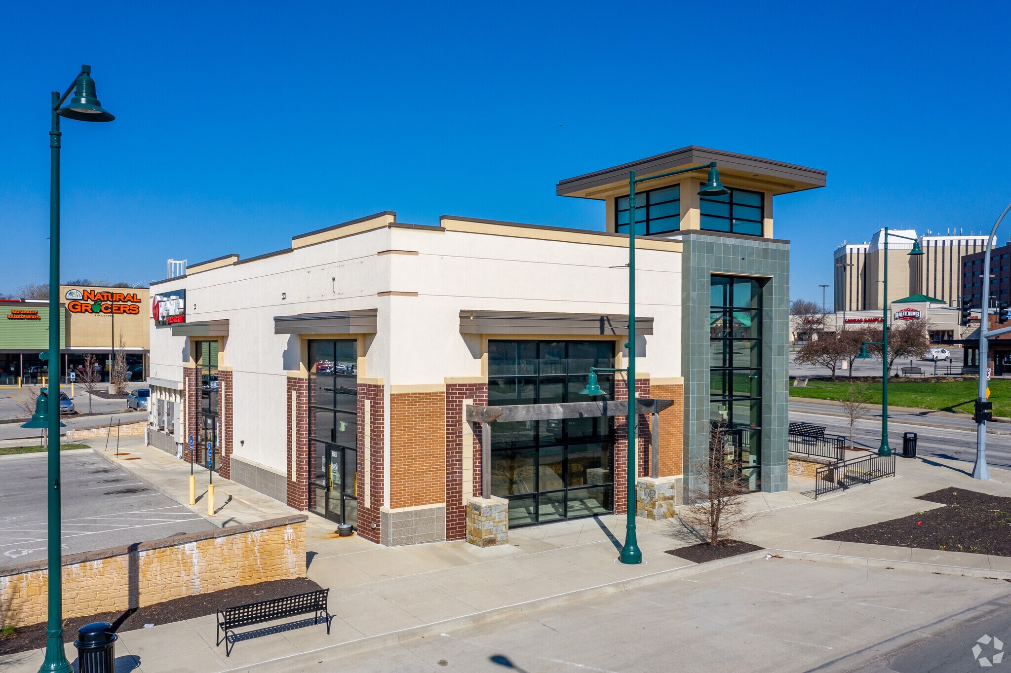 6803-6809 Johnson Dr, Mission, KS for Rent